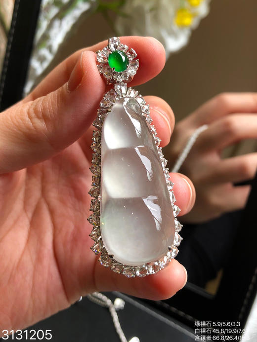 近玻璃飘花福豆吊坠【3131205】具体价格微信咨询 商品图5