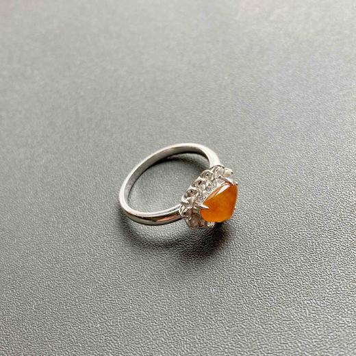 高冰种黄翡芬达色翡翠戒指18k白金钻石镶嵌 商品图4