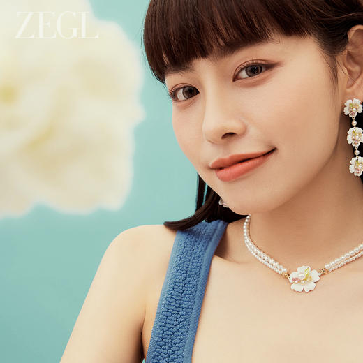 ZEGL设计师秘密花园系列花朵人造珍珠项链女轻奢小众高级感锁骨链 商品图4