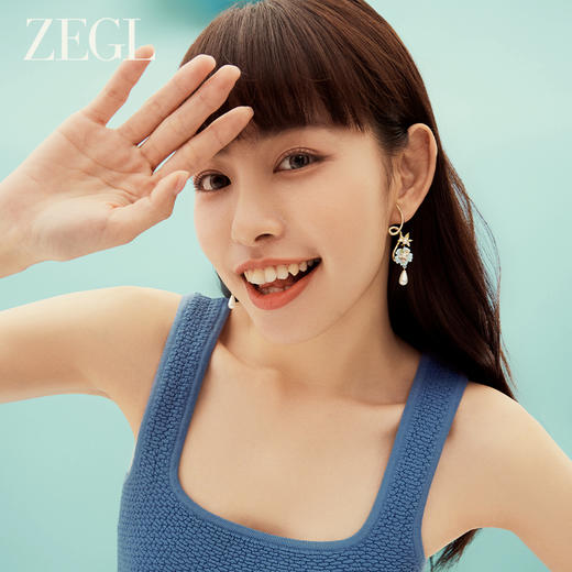 ZEGL设计师秘密花园系列长款人造珍珠耳环女小众花朵耳钉银针耳饰 商品图2