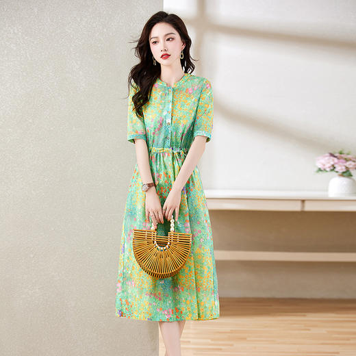 简约时尚，气质温柔圆领收腰显瘦休闲舒适花色连衣裙HR-WJ83019 商品图1