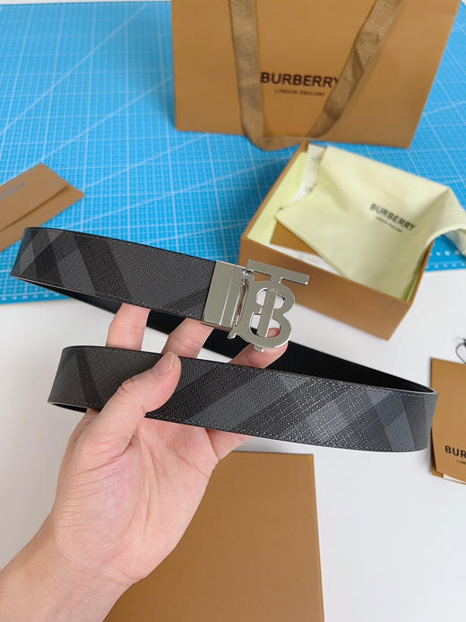 《Burberry》博柏利腰带 双面可用 商品图5