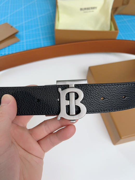 《Burberry》博柏利 双面使用 商品图2