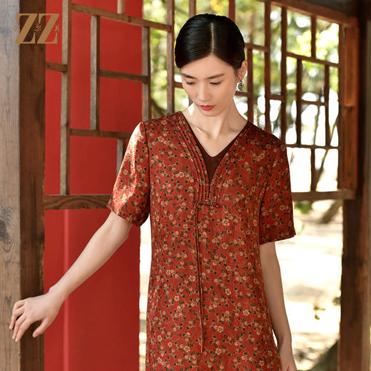 佐尔美夏新款 国风V领100%桑蚕丝香云纱花罗连衣裙女E32LS61 商品图3