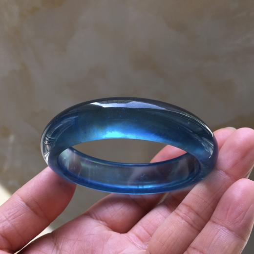 477084 海蓝宝手镯  晶体通透，帝王蓝色，补水神器，海蓝宝石象征沉着，勇敢和聪明，佩戴海蓝宝坚定信心，增强自信 内径57毫米，规格15.5*8.5毫米，重53.4克， 超值价💰9580 商品图7