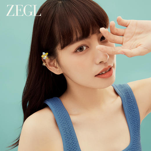 ZEGL设计师秘密花园系列长款流苏珍珠耳环女花朵耳钉不对称耳饰品 商品图2