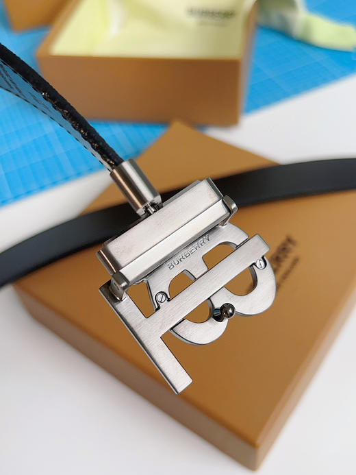 《Burberry》博柏利腰带 双面可用 商品图6