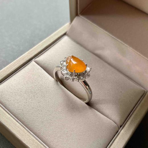 高冰种黄翡芬达色翡翠戒指18k白金钻石镶嵌 商品图3