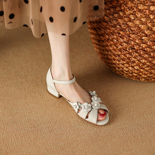 时尚减龄，花朵鱼嘴凉鞋BE-b7063 商品图9