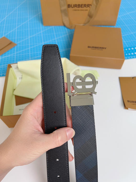 《Burberry》博柏利腰带 双面可用 商品图8
