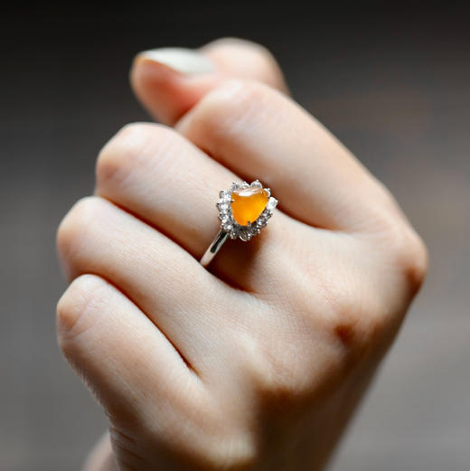 高冰种黄翡芬达色翡翠戒指18k白金钻石镶嵌 商品图6