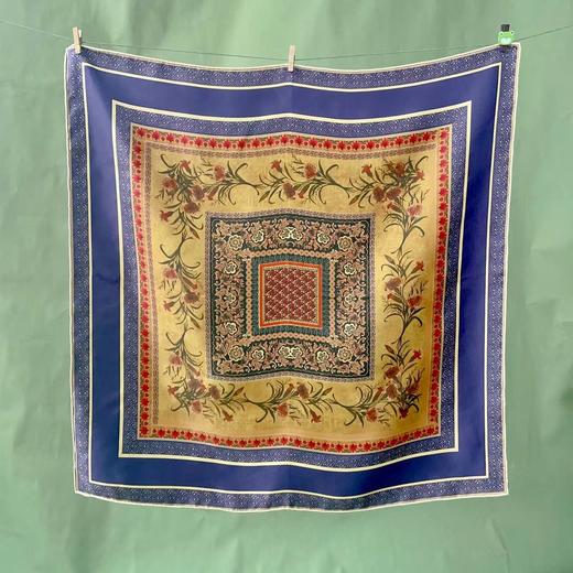 【甄珠贝·国风系列】中古做旧风，大气特别的70*70cm丝巾礼盒套装【适合送外宾】 商品图4