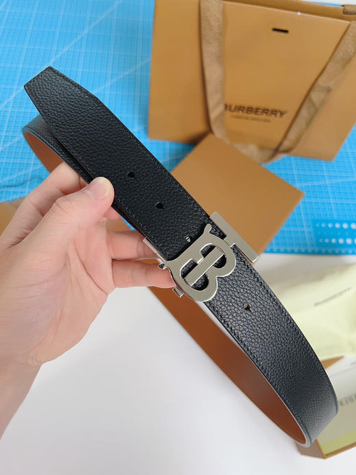 《Burberry》博柏利腰带 双面使用 商品图1