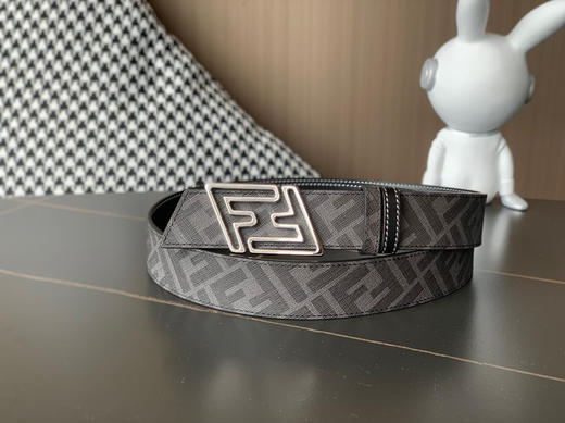 FENDI （芬迪）家族迎来新一季男士 商品图0