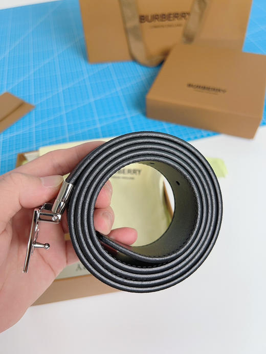 《Burberry》博柏利腰带 双面可用 商品图2