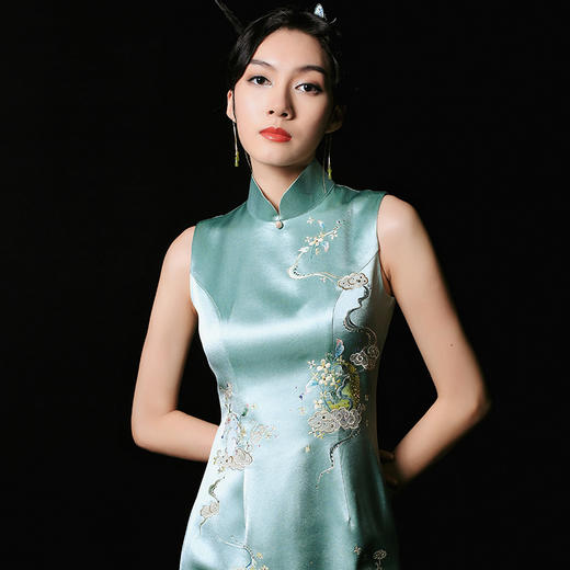 荷言HEYEN兔爰手推绣手工旗袍高级定制时装周大秀 商品图2