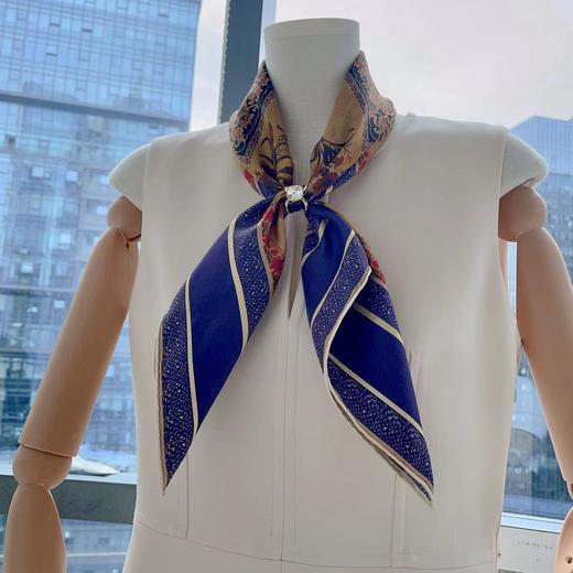 【甄珠贝·国风系列】中古做旧风，大气特别的70*70cm丝巾礼盒套装【适合送外宾】 商品图6