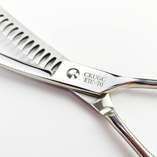 7.0寸弯鱼骨剪 双尾 宠物美容剪刀 下弯 鱼骨剪 弯剪 牙剪 打薄剪 修毛剪 商品图4