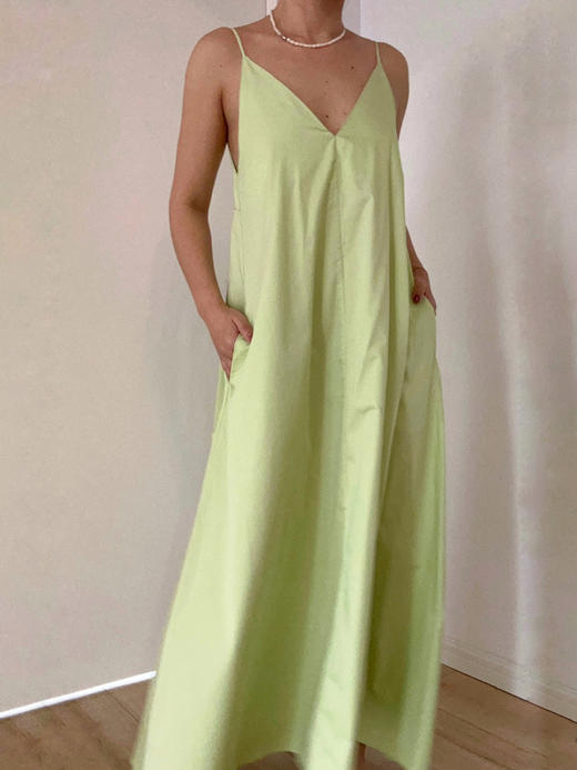 Semplicita | F16 前V后U吊带连衣裙 [ 黑垂感 / 湖蓝棉麻 / 柠檬绿高支棉 ] 商品图3