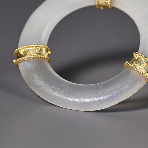 商代奶油皮玛瑙环项坠 商品图4