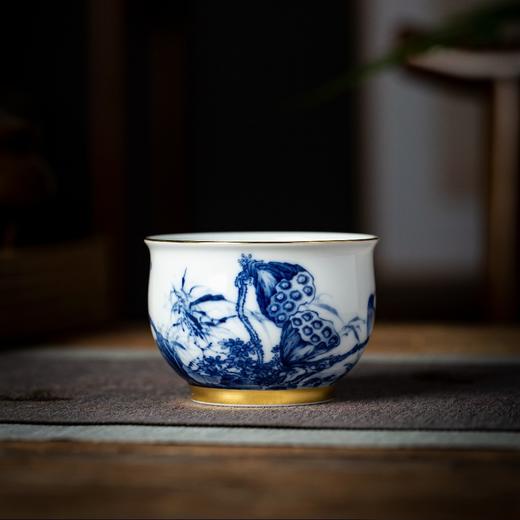 B-JYR-9810 聚悠然 青花荷塘清趣花鸟金杯 商品图0