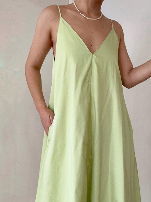 Semplicita | F16 前V后U吊带连衣裙 [ 黑垂感 / 湖蓝棉麻 / 柠檬绿高支棉 ] 商品图5