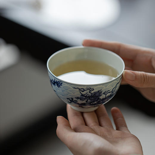 【日用百货】墨己 仿古胎釉下彩手绘龙纹主人杯 缸杯大号 家用喝茶单杯品茗杯 商品图0