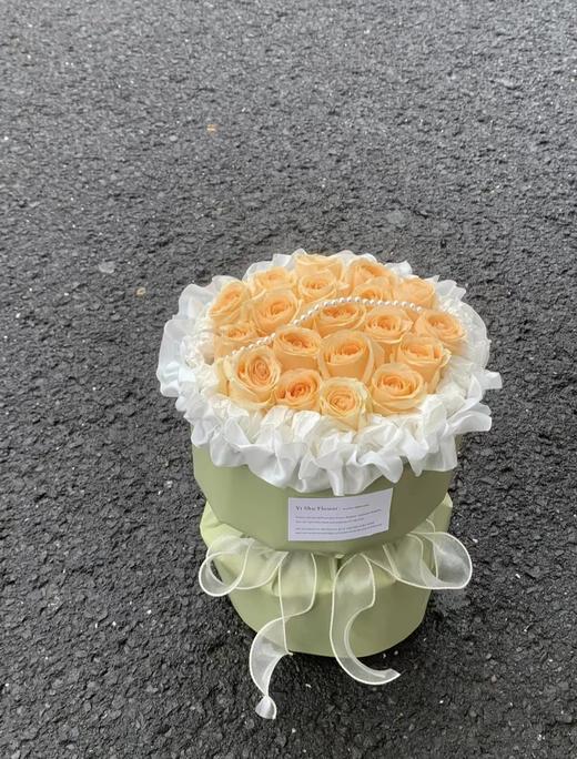 【超市】小香风香槟玫瑰花束 商品图0