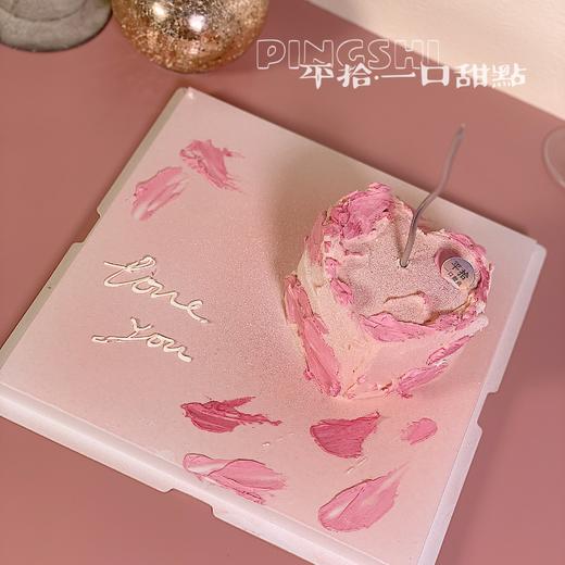 爱心蛋糕（外表是奶酪霜口味浓郁质地偏硬） 商品图2