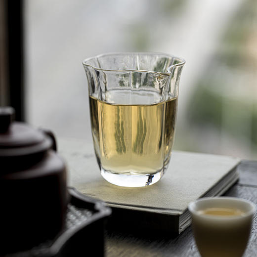 【日用百货】墨己 玻璃花口公道杯 做工加厚玻璃分茶器公杯 功夫茶具 商品图3