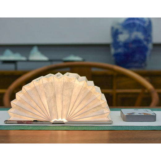 羽诗制造出品 追光四明套装折叠书本灯阳明充电宝文创礼盒 商品图1