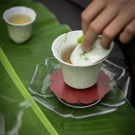 【日用百货】墨己 小苍翠手绘竹子陶瓷盖碗 功夫茶具家用泡碗 清新风格泡茶碗 商品图3