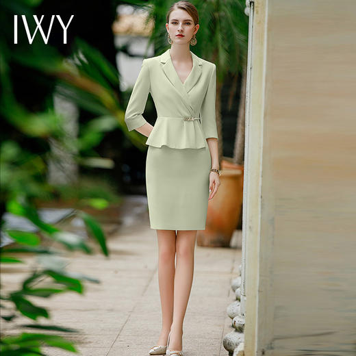IWY/夏季款绿色西装套裙女薄款透气收腰显瘦小清新美容院工作短裙Q850-G 商品图0