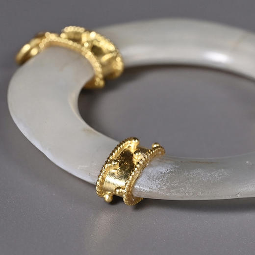 商代奶油皮玛瑙环项坠 商品图5