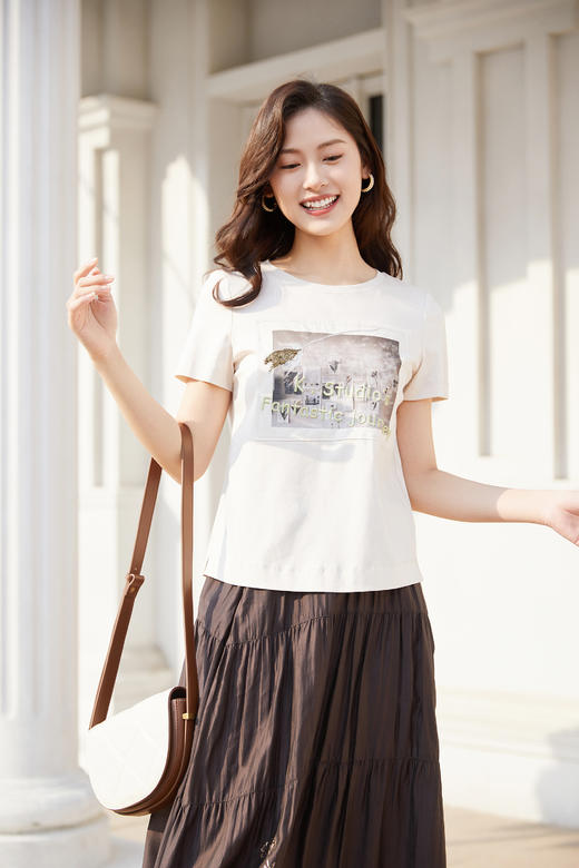 奇威 象牙白印花图案T恤0DB00206 商品图4