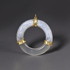 商代奶油皮玛瑙环项坠