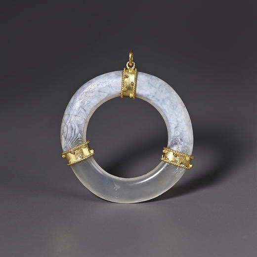 商代奶油皮玛瑙环项坠 商品图0