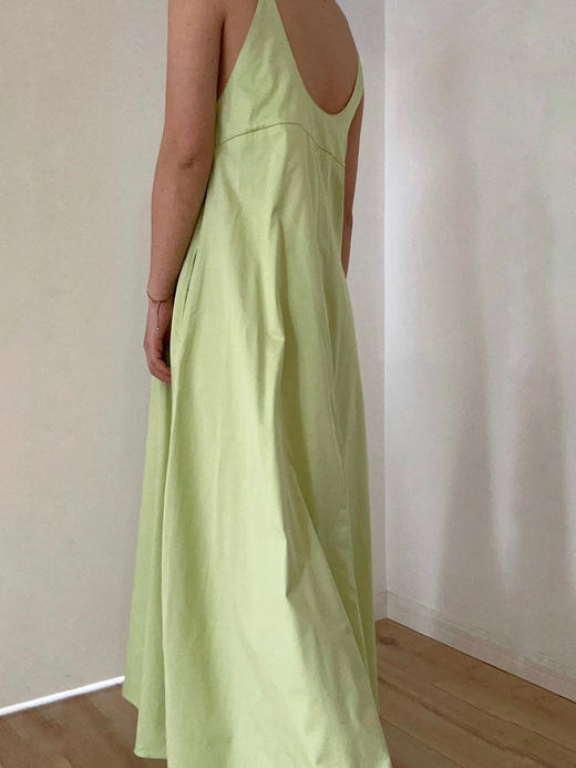Semplicita | F16 前V后U吊带连衣裙 [ 黑垂感 / 湖蓝棉麻 / 柠檬绿高支棉 ] 商品图4