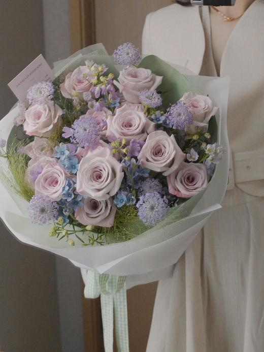 爱你的神秘优雅---紫色系混搭花束 商品图4