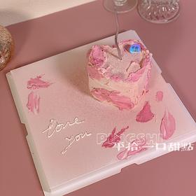 爱心蛋糕（外表是奶酪霜口味浓郁质地偏硬）
