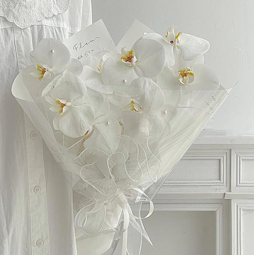 《纯净》蝴蝶兰花束 商品图0