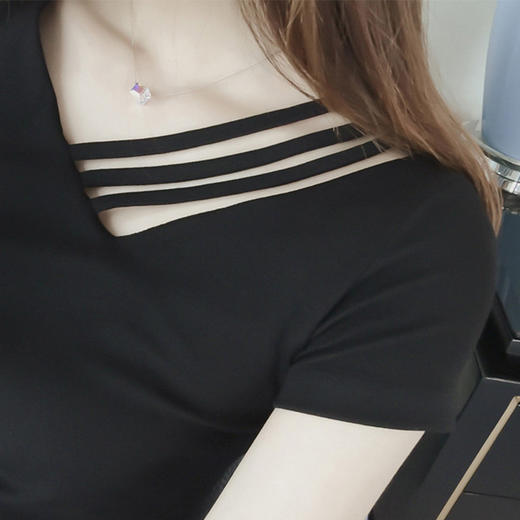 【镂空V领，显瘦时尚】短袖t恤女夏季韩版新款女式ins学生V领上衣女装 商品图3