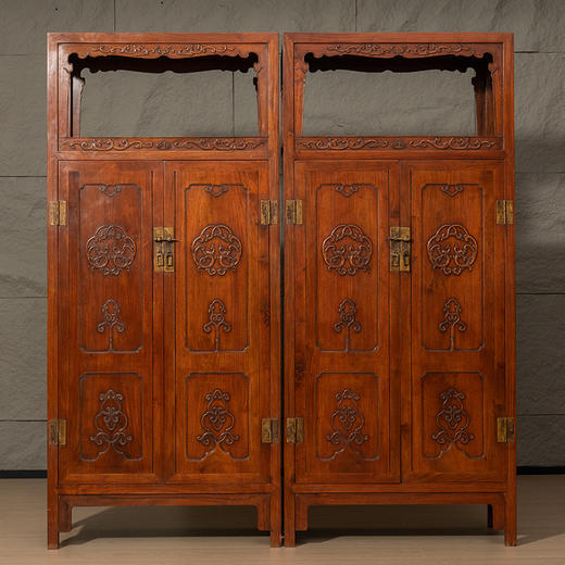 清 红木浮雕螭龙纹亮格柜（一对） 商品图0