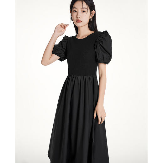 初语黑色泡泡袖气质连衣裙女2023年夏季新款优雅赫本风短袖小黑裙 商品图0