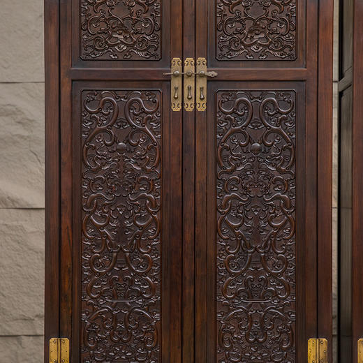 清 红木浮雕二龙戏珠方角柜（一对） 商品图2