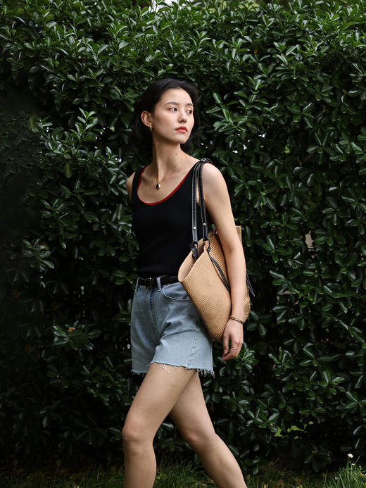 【合作款】HeyDress  坑条方领背心 商品图3