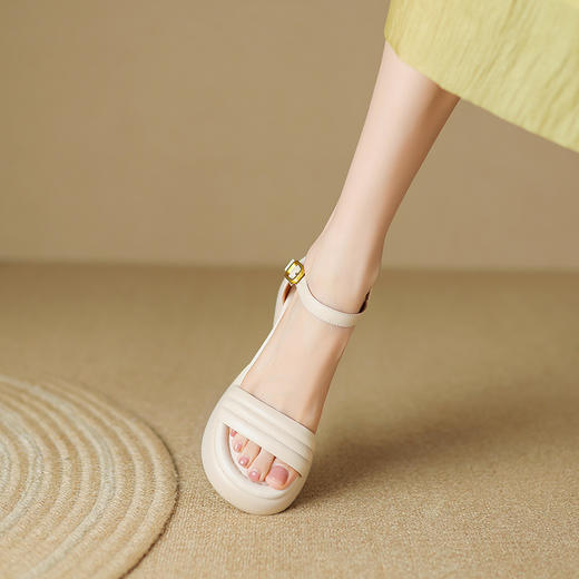 时尚潮流，真皮百搭高跟凉鞋LD-6366 商品图3