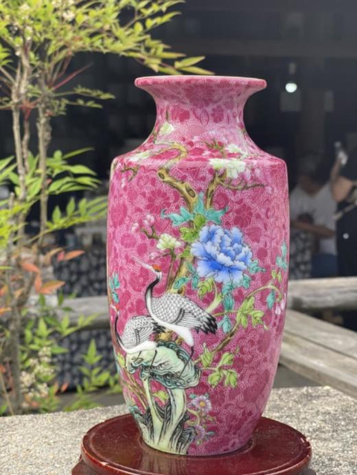 胭脂红扒花富贵长寿赏瓶 商品图0