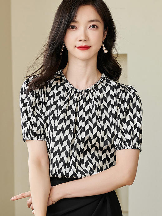 米思阳2025夏季新款气质通勤冰丝缎面衬衣几何直筒短袖女上衣1106 商品图0