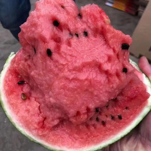 【南汇8424西瓜🍉】天气☁️越来‮热越‬了，又到了吃西‮消瓜‬暑的好时候！皮薄、肉脆、汁多、糖分高，是属于夏天‮味的‬道～ 商品图4